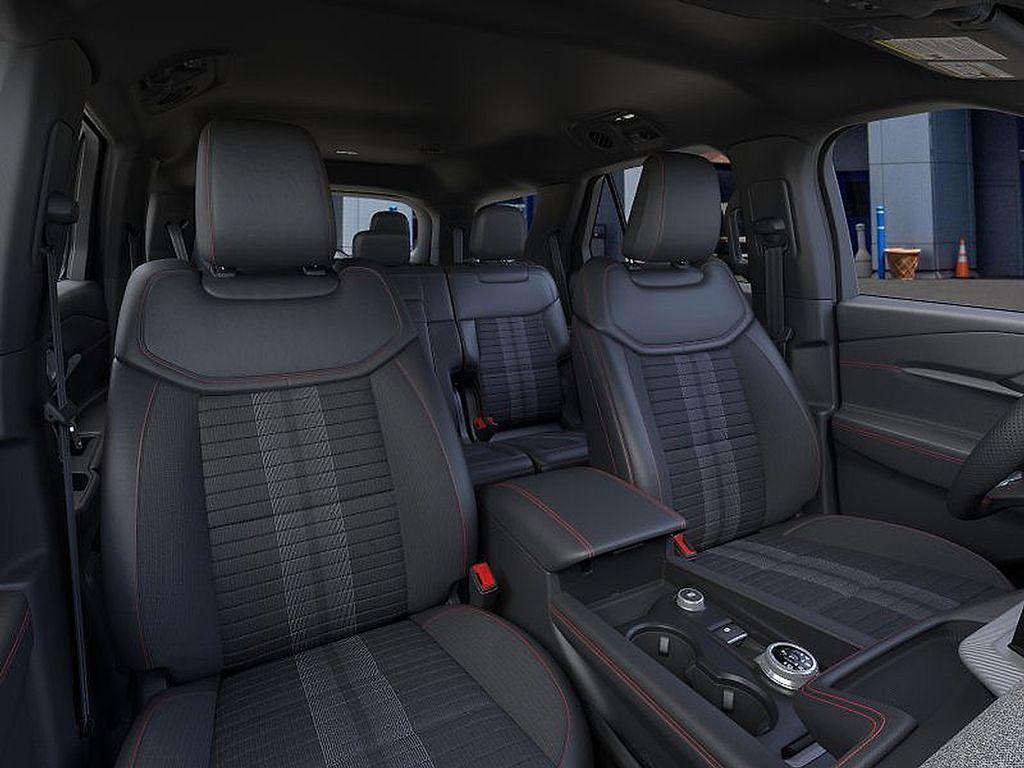 new 2025 Ford Explorer car, priced at $47,906