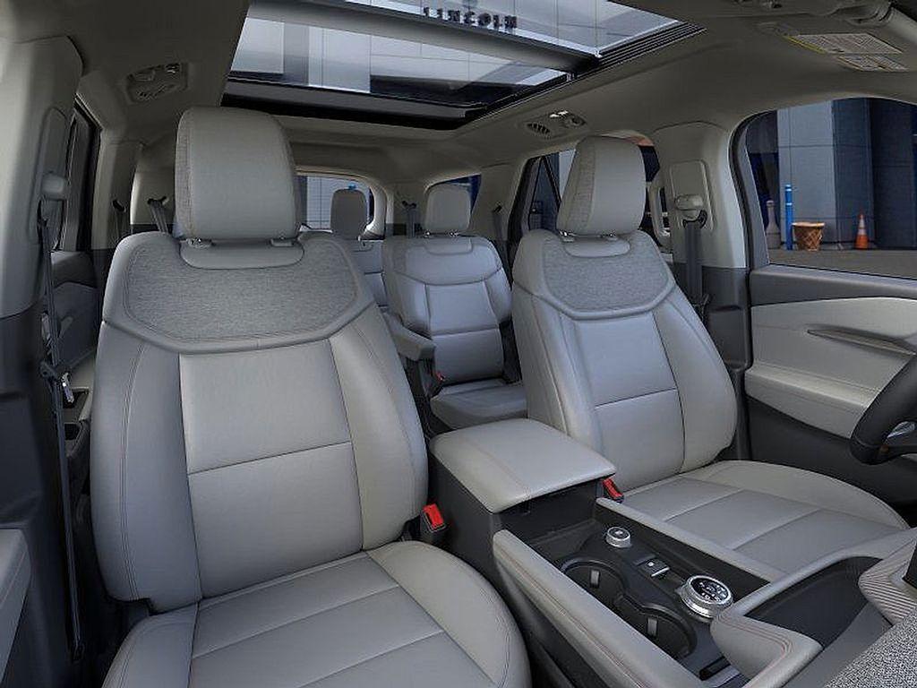 new 2025 Ford Explorer car, priced at $46,668