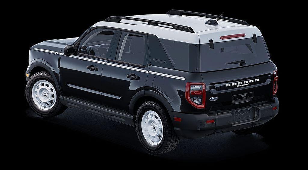 new 2025 Ford Bronco Sport car, priced at $35,917