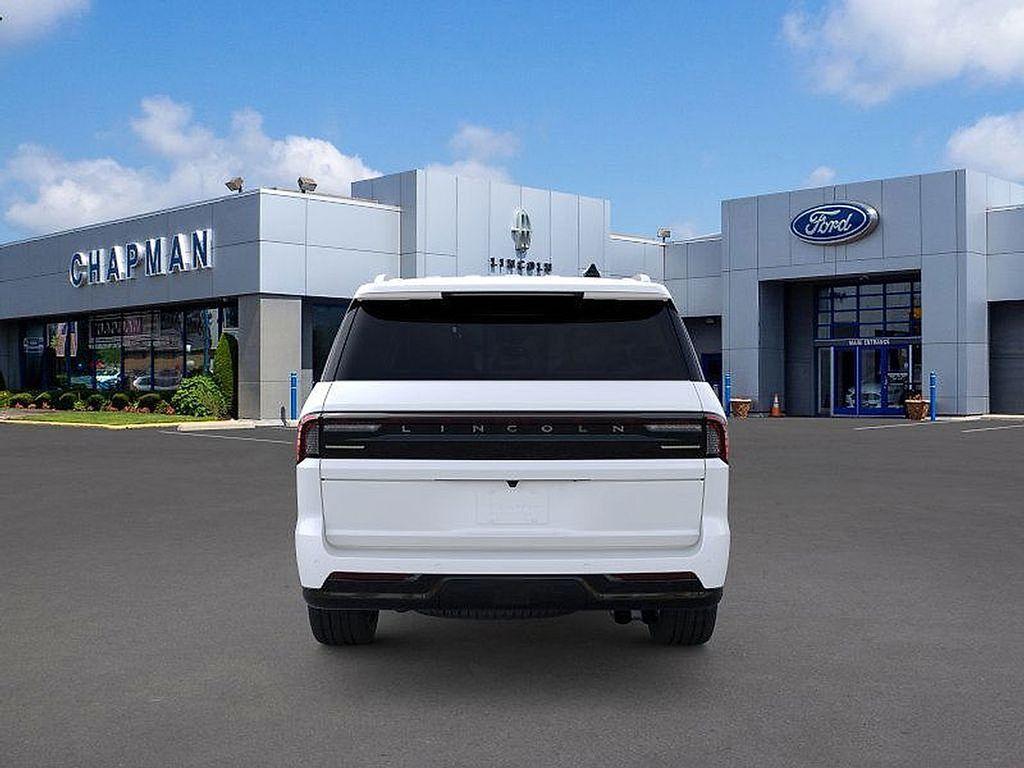 new 2025 Lincoln Navigator car, priced at $102,000