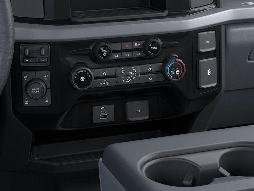 new 2025 Ford F-250 car, priced at $53,891