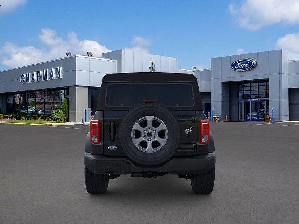 new 2025 Ford Bronco car, priced at $44,121
