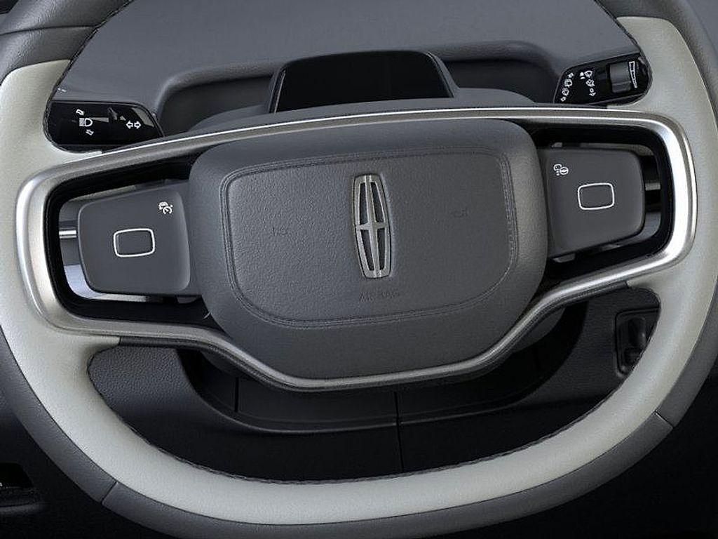 new 2025 Lincoln Navigator L car, priced at $102,584