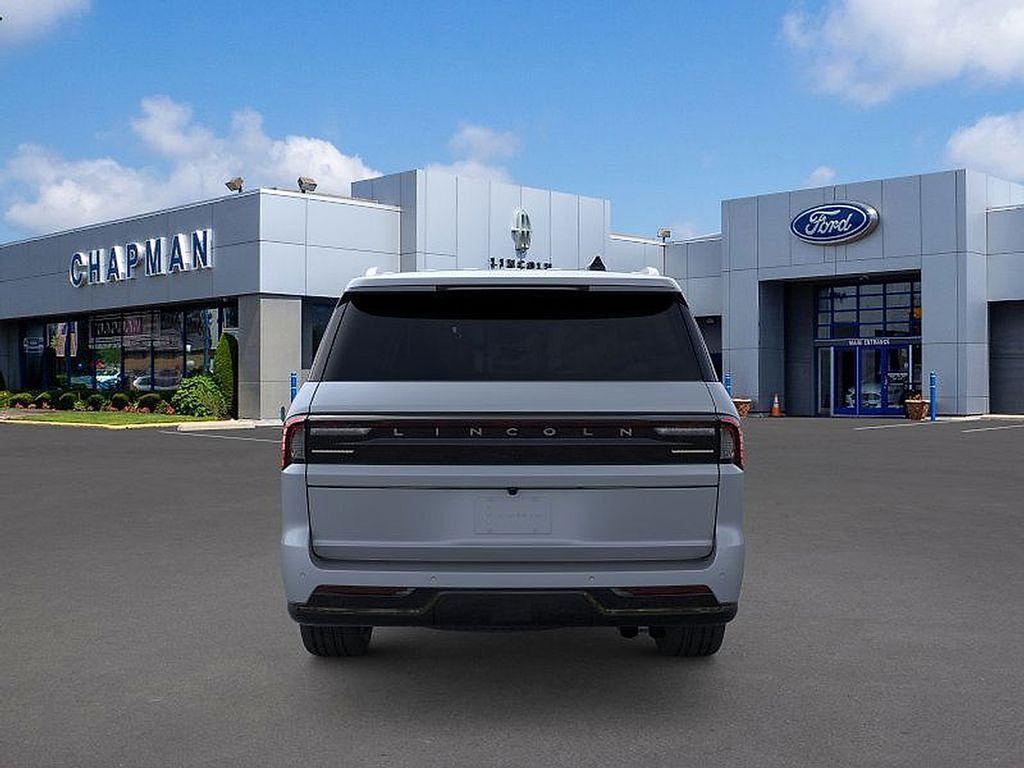 new 2025 Lincoln Navigator L car, priced at $102,584