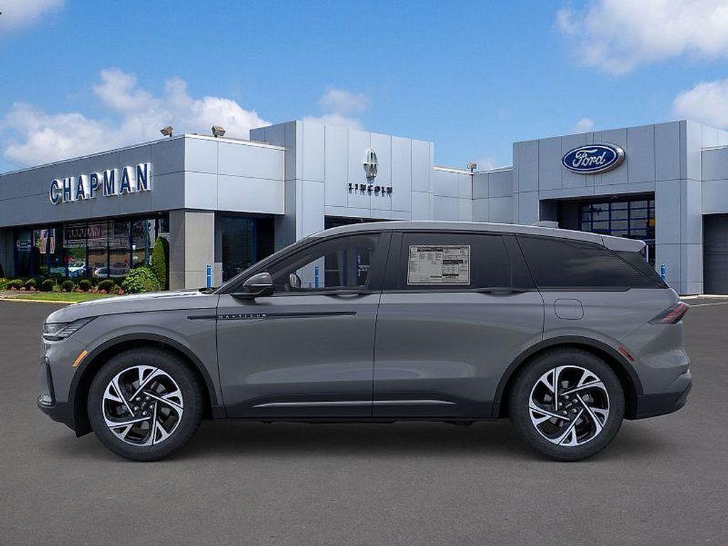 new 2025 Lincoln Nautilus car, priced at $61,665