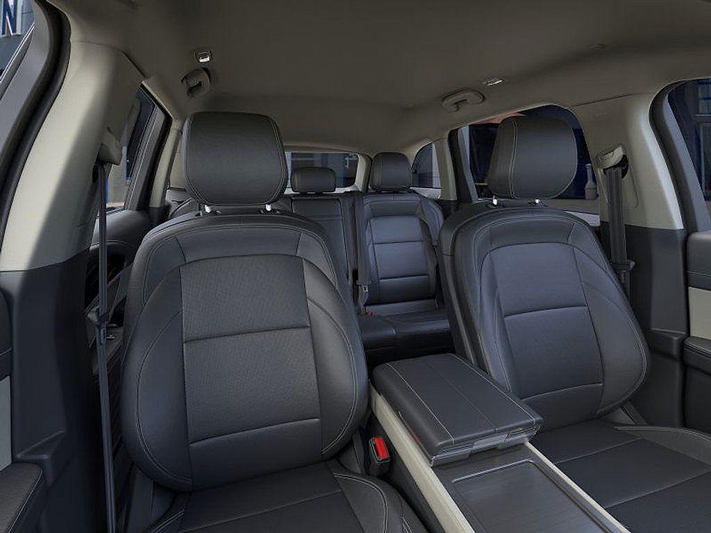 new 2025 Lincoln Nautilus car, priced at $51,425