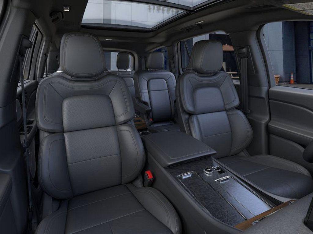 new 2025 Lincoln Aviator car, priced at $80,500