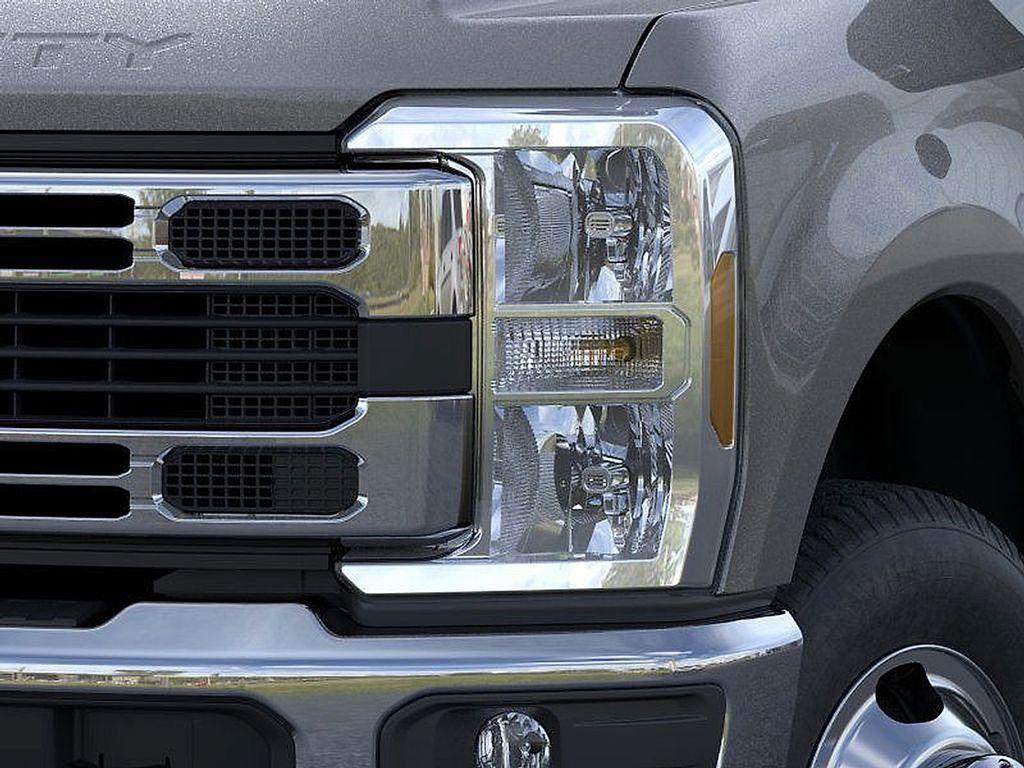new 2025 Ford F-350 car, priced at $71,167
