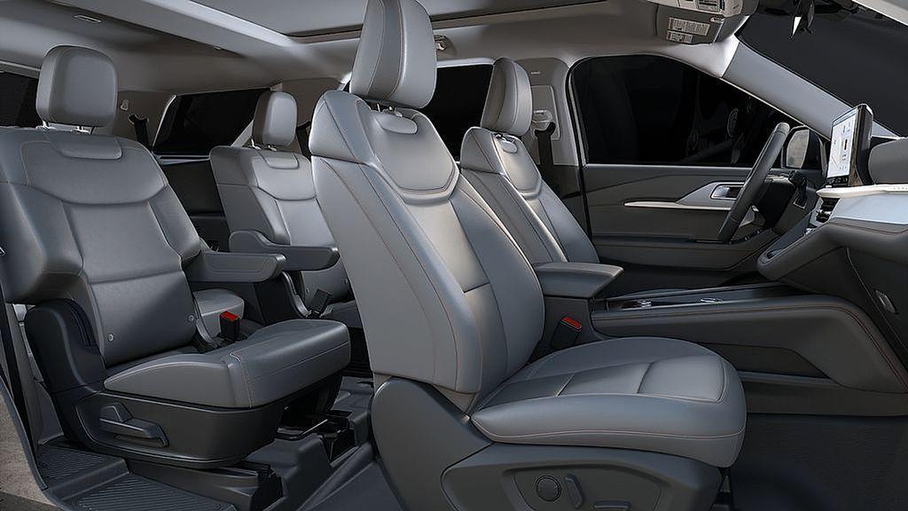 new 2025 Ford Explorer car, priced at $48,327