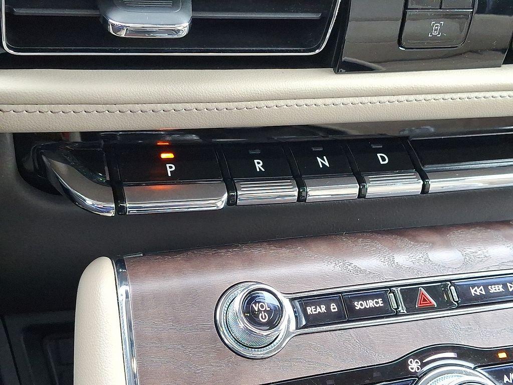 used 2022 Lincoln Aviator car, priced at $45,221