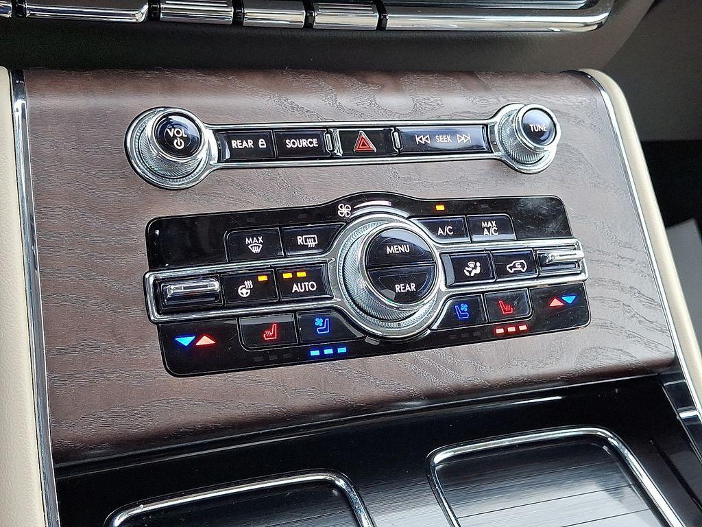 used 2022 Lincoln Aviator car, priced at $45,221