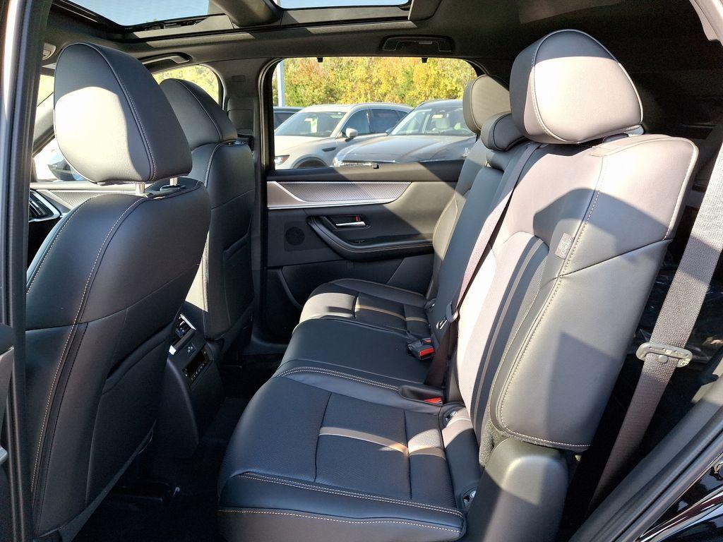 new 2025 Mazda CX-90 car, priced at $53,713