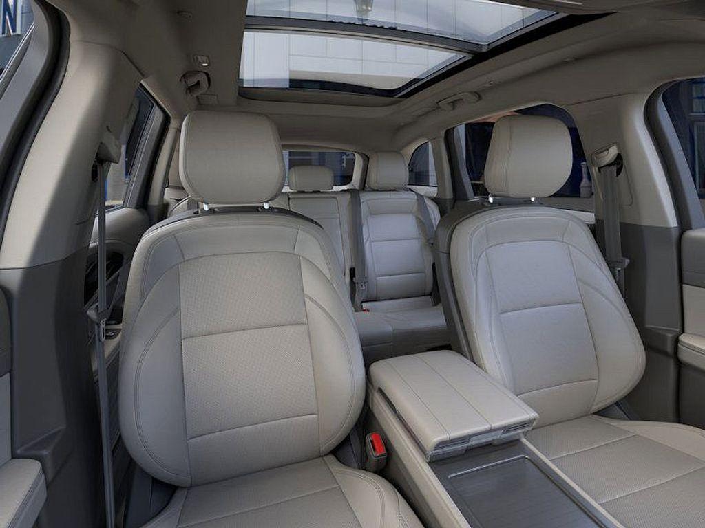new 2025 Lincoln Nautilus car, priced at $54,818