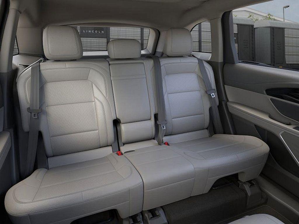 new 2025 Lincoln Nautilus car, priced at $54,818