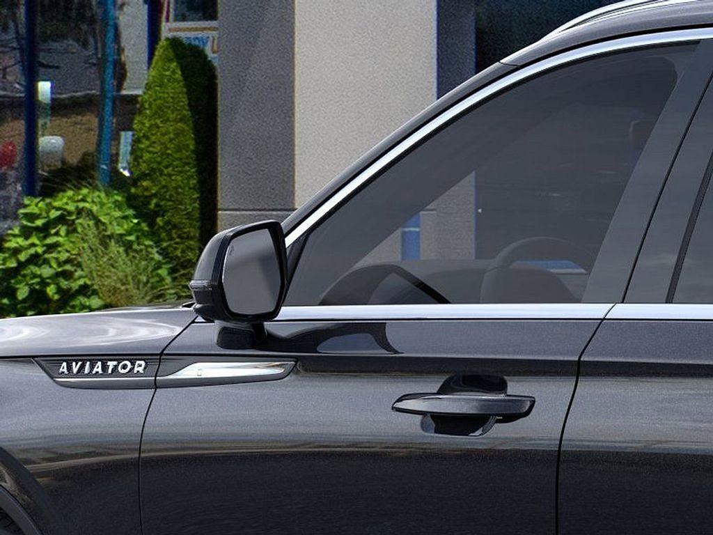 new 2025 Lincoln Aviator car, priced at $59,299