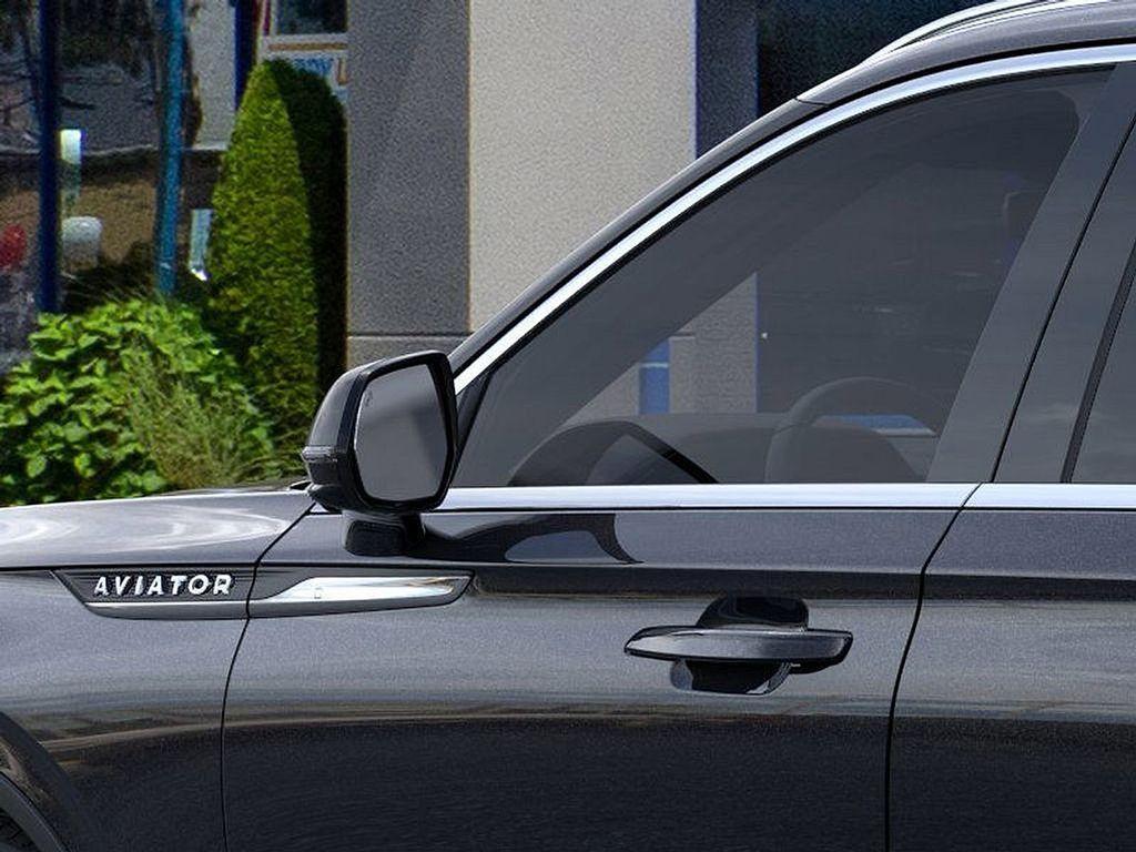 new 2025 Lincoln Aviator car, priced at $59,299