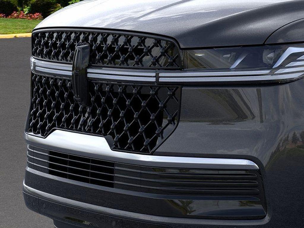 new 2025 Lincoln Navigator car, priced at $102,500