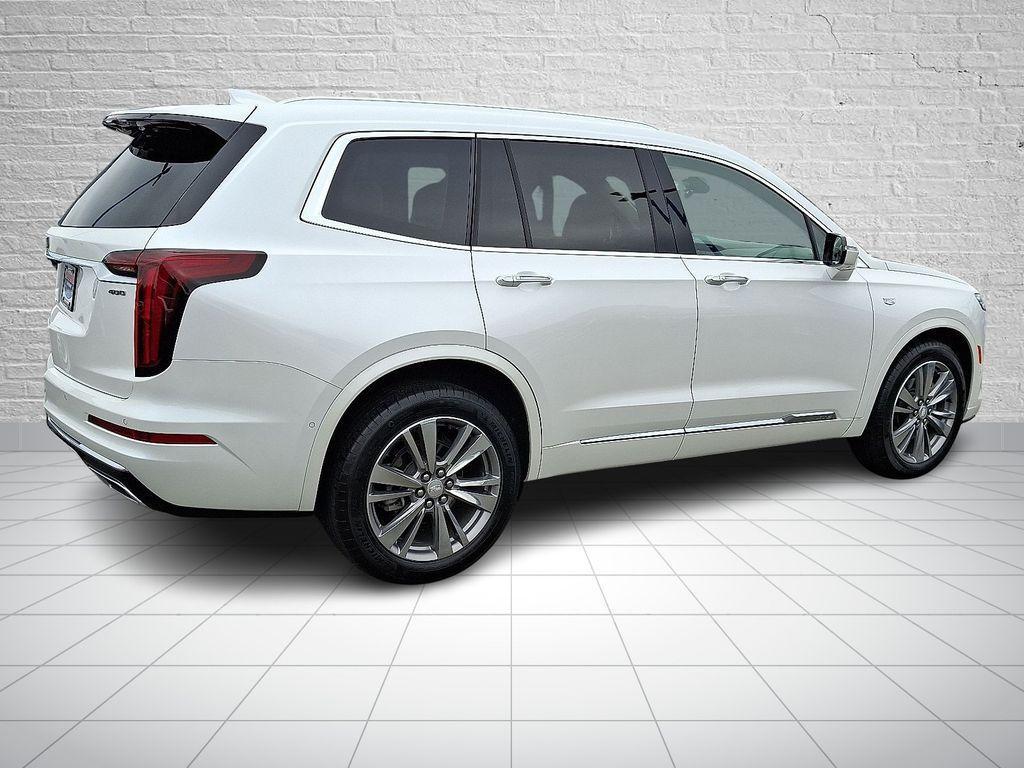 used 2022 Cadillac XT6 car, priced at $40,421