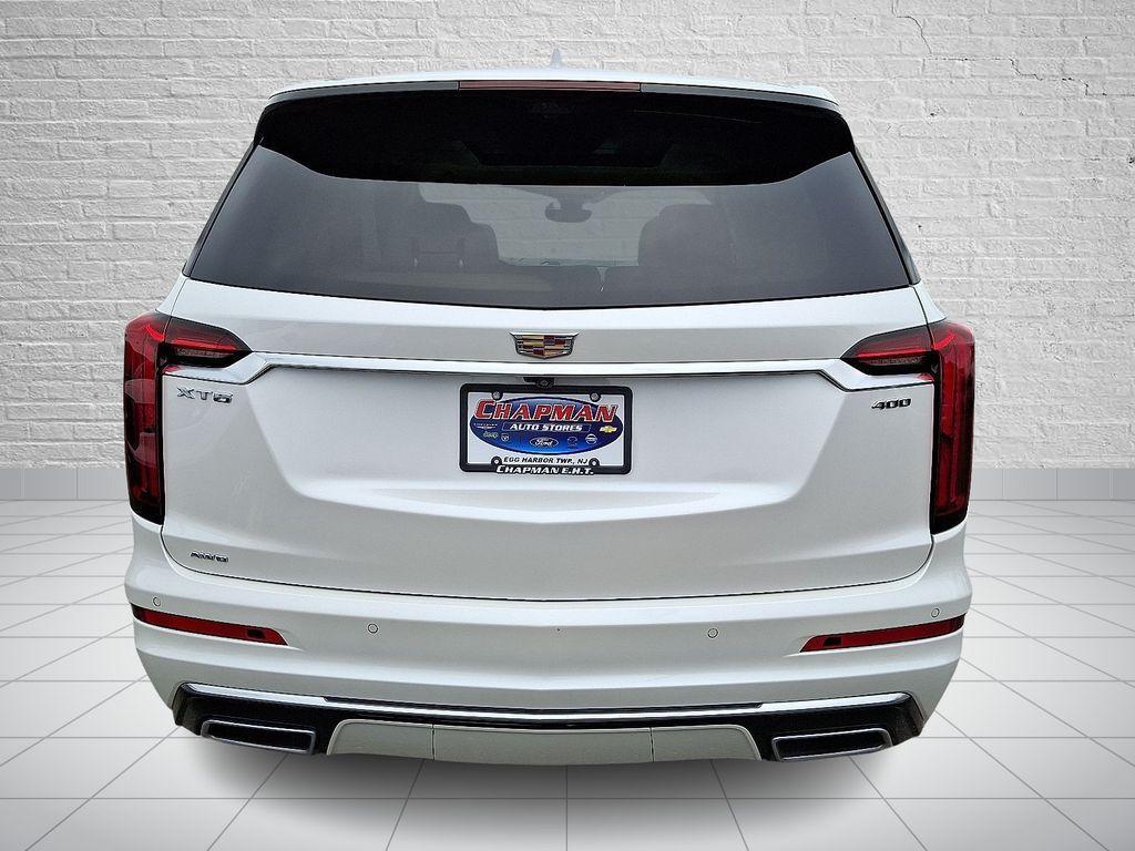 used 2022 Cadillac XT6 car, priced at $40,421