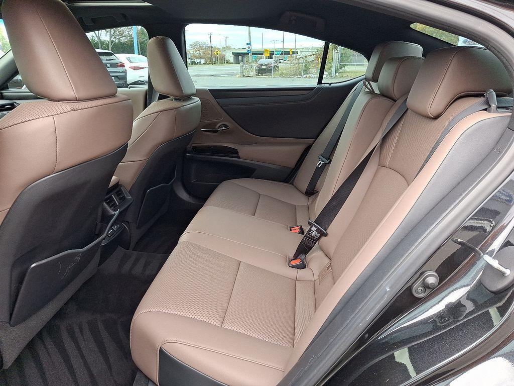 used 2022 Lexus ES 350 car, priced at $28,980