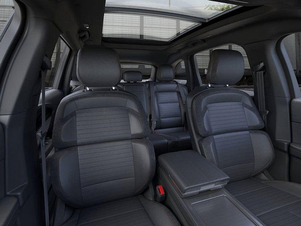new 2025 Lincoln Nautilus car, priced at $66,143
