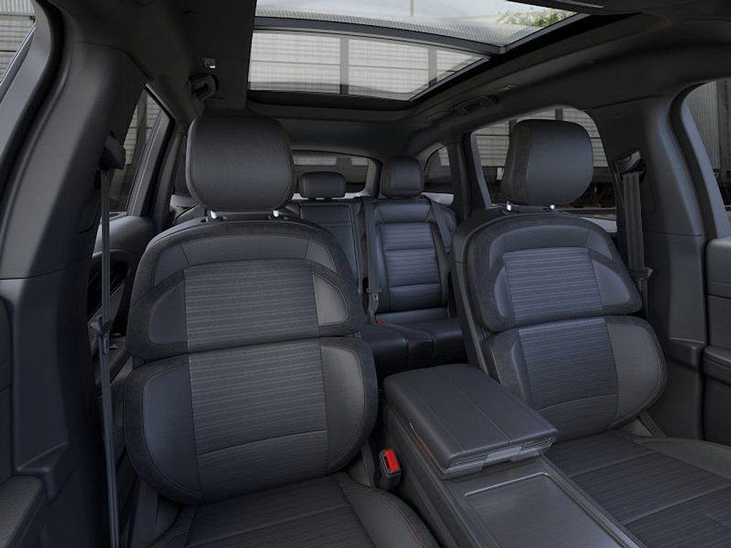 new 2025 Lincoln Nautilus car, priced at $66,143