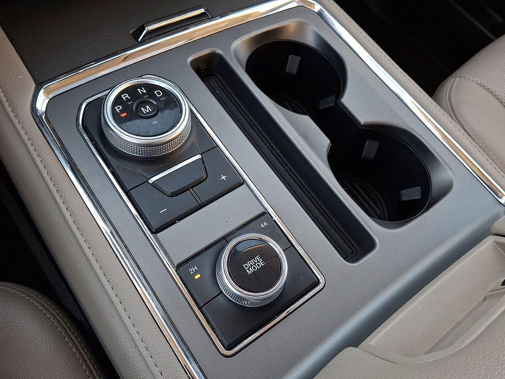 used 2021 Ford Expedition car, priced at $27,723
