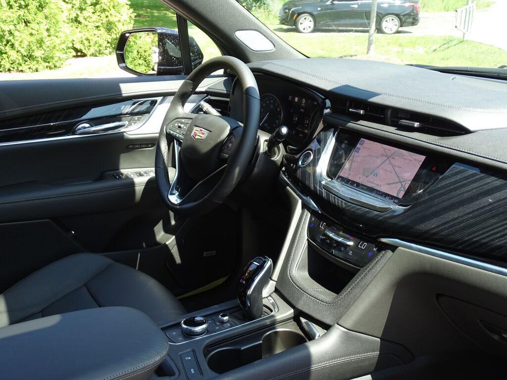 new 2025 Cadillac XT6 car, priced at $57,997