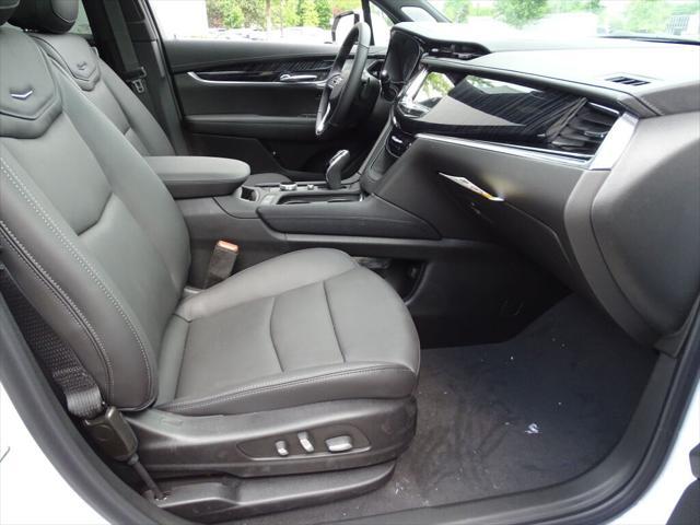 new 2024 Cadillac XT6 car, priced at $54,996