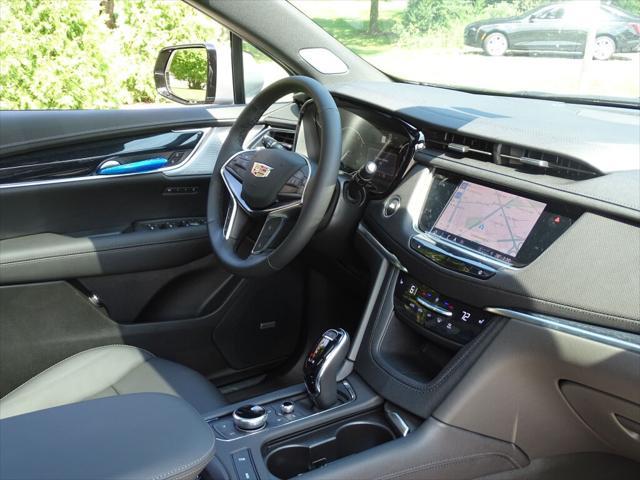 new 2025 Cadillac XT5 car, priced at $56,550