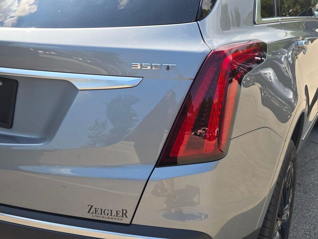 new 2025 Cadillac XT5 car, priced at $55,050