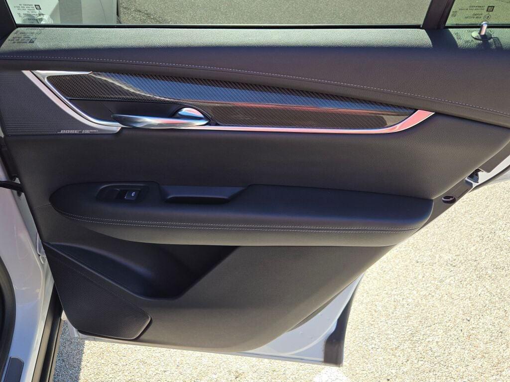 used 2020 Cadillac XT6 car, priced at $31,599