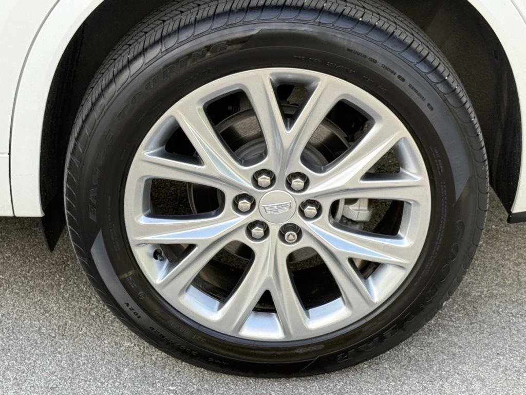 used 2020 Cadillac XT6 car, priced at $32,699