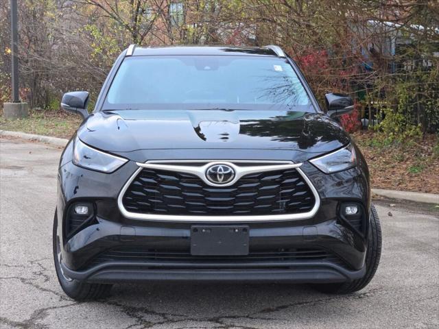 used 2022 Toyota Highlander car, priced at $34,750