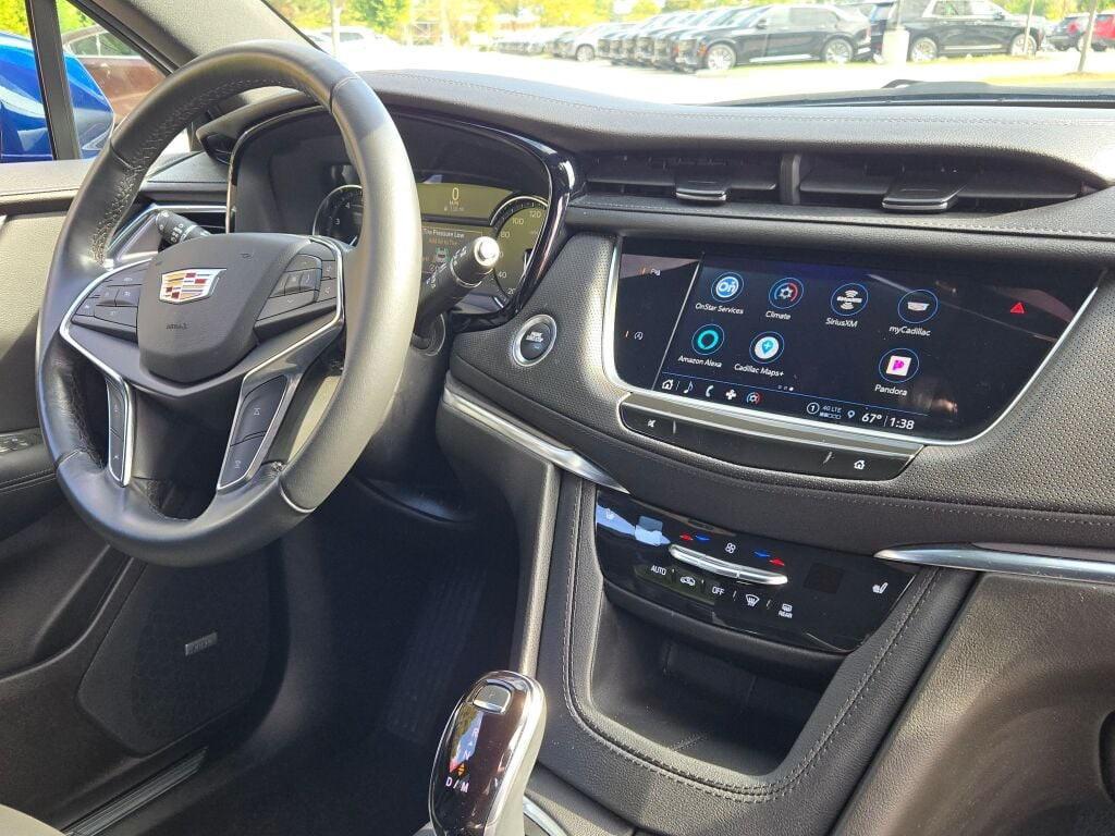 used 2023 Cadillac XT5 car, priced at $27,599