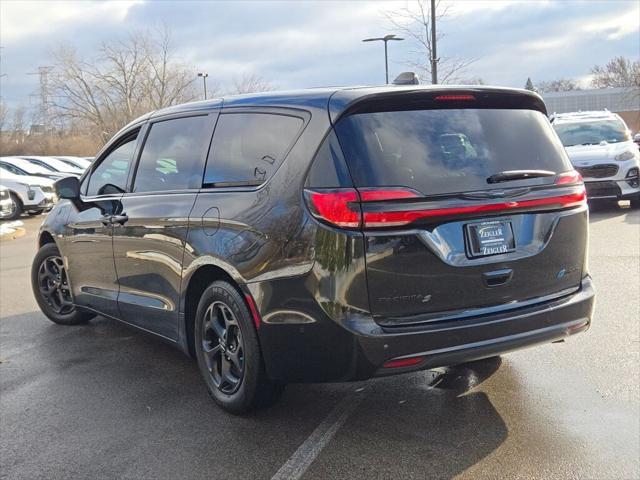 used 2022 Chrysler Pacifica Hybrid car, priced at $28,000