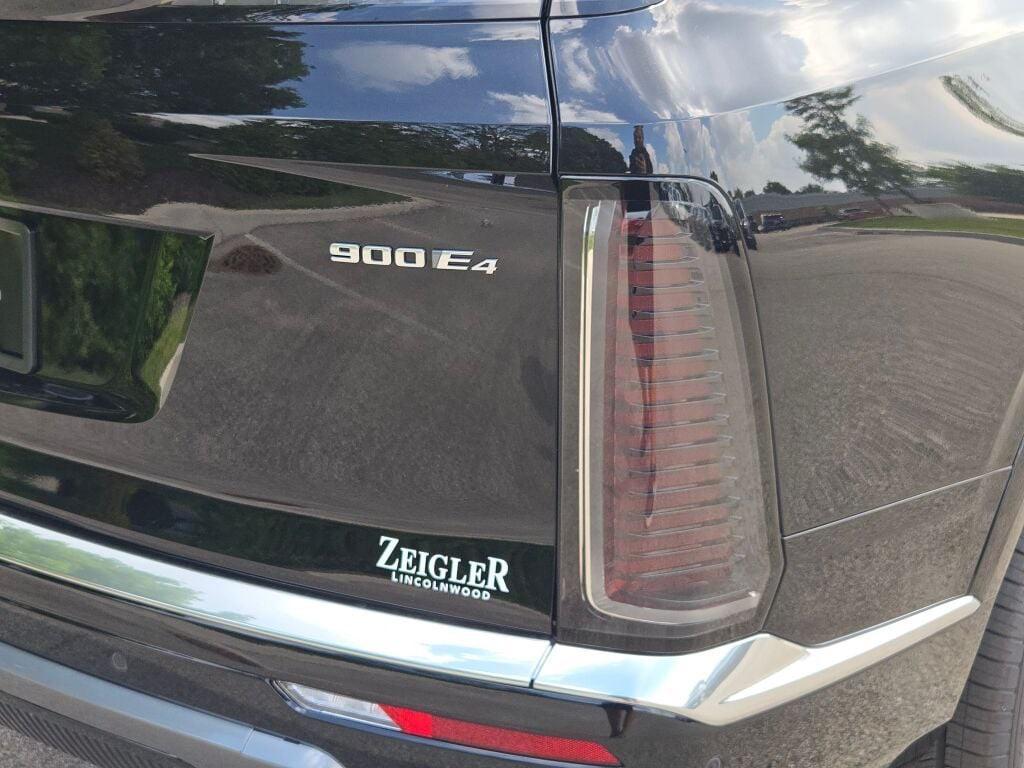 new 2026 Cadillac VISTIQ car, priced at $83,659