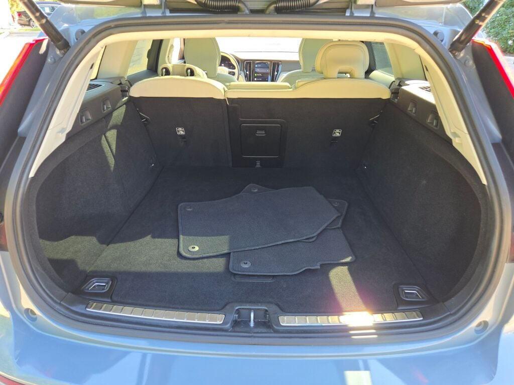 used 2024 Volvo V60 Cross Country car, priced at $37,999
