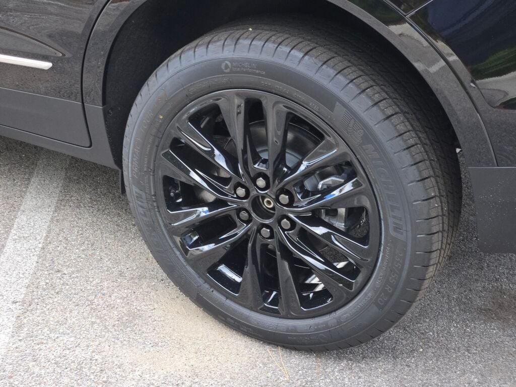 new 2025 Cadillac XT5 car, priced at $50,835