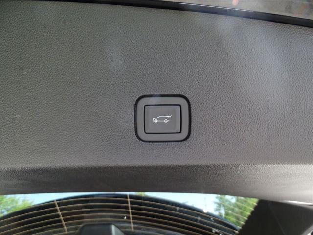 new 2025 Cadillac XT6 car, priced at $55,710