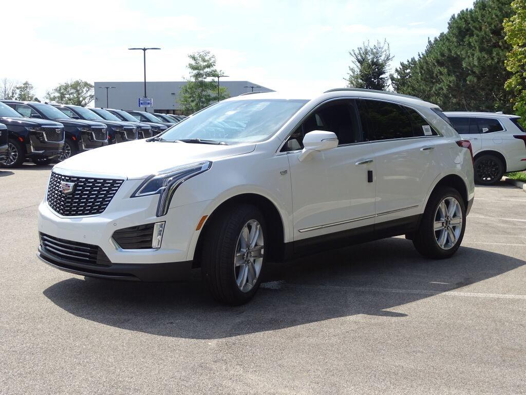 new 2025 Cadillac XT5 car, priced at $45,997
