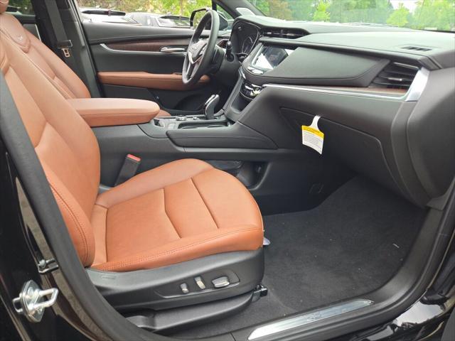 new 2025 Cadillac XT5 car, priced at $56,655