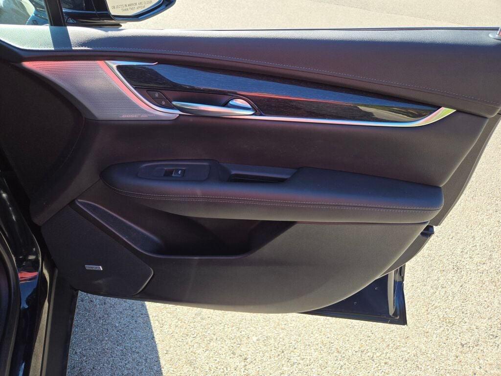 used 2021 Cadillac XT5 car, priced at $23,899