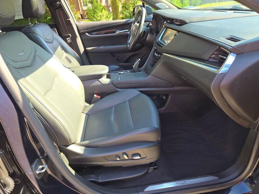 used 2021 Cadillac XT5 car, priced at $23,899