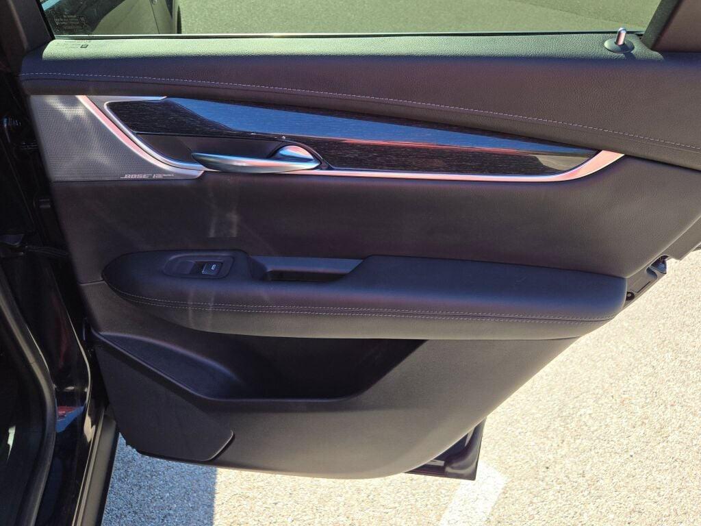used 2021 Cadillac XT5 car, priced at $23,899