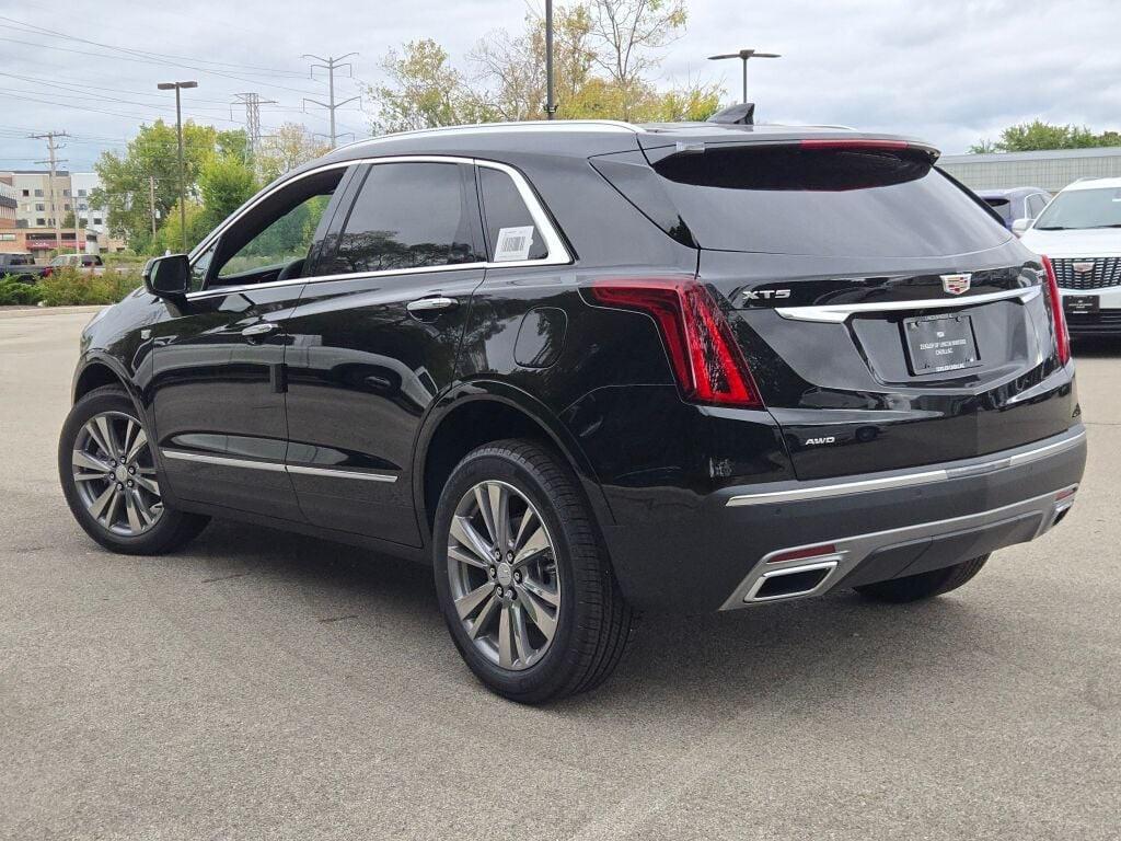 new 2025 Cadillac XT5 car, priced at $53,715