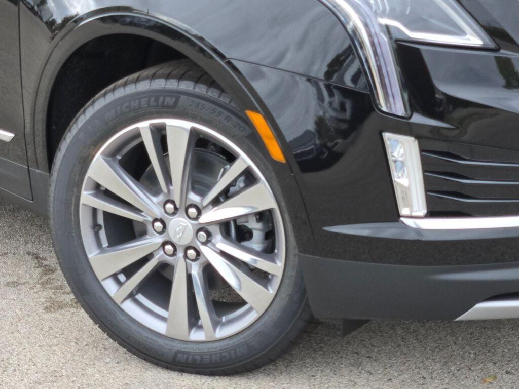 new 2025 Cadillac XT5 car, priced at $53,715
