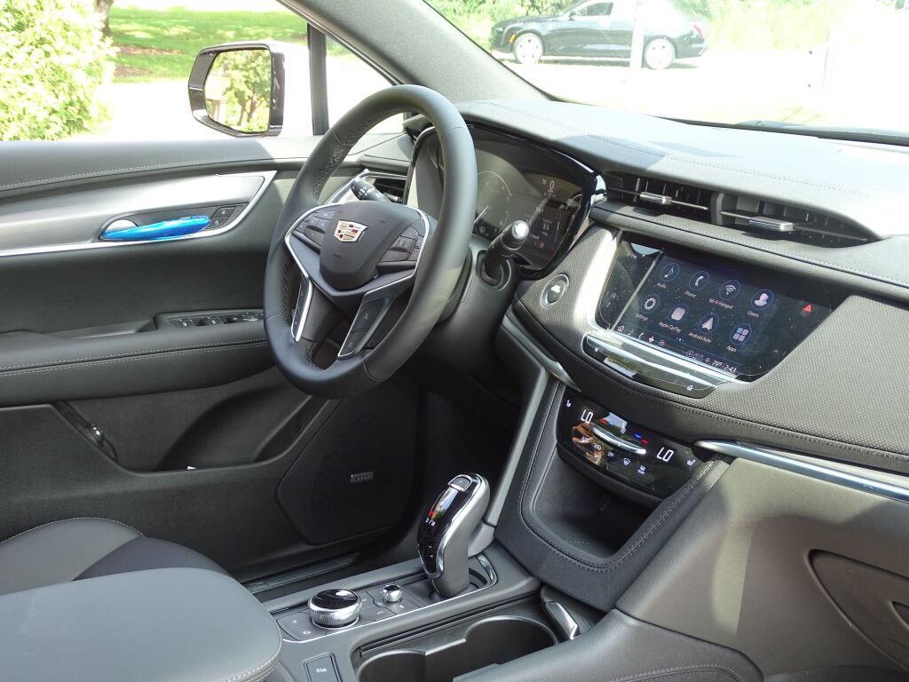 new 2025 Cadillac XT5 car, priced at $46,497