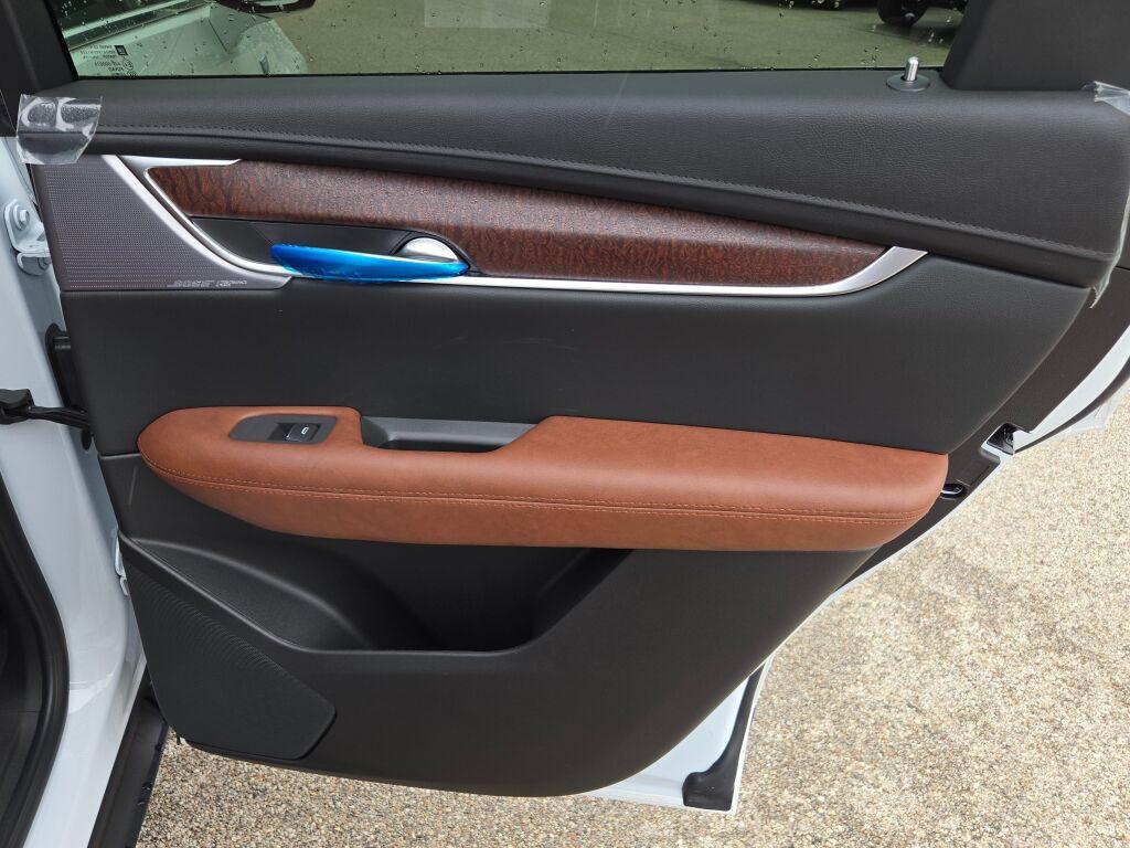 new 2025 Cadillac XT5 car, priced at $56,760