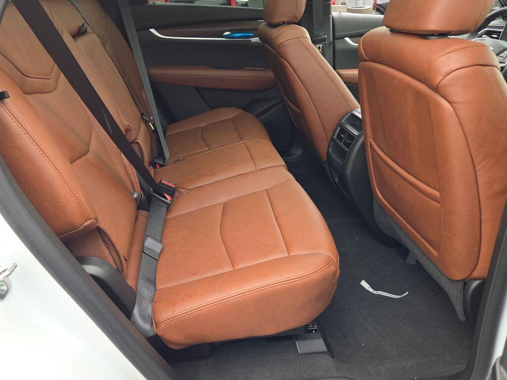 new 2025 Cadillac XT5 car, priced at $56,760